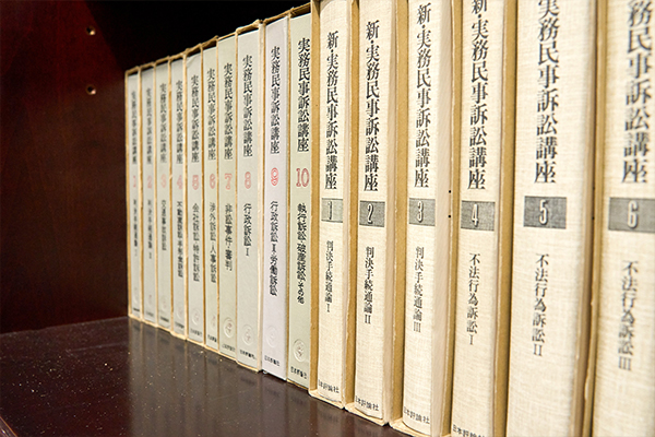 医療法人・クリニックの親族内承継の手続